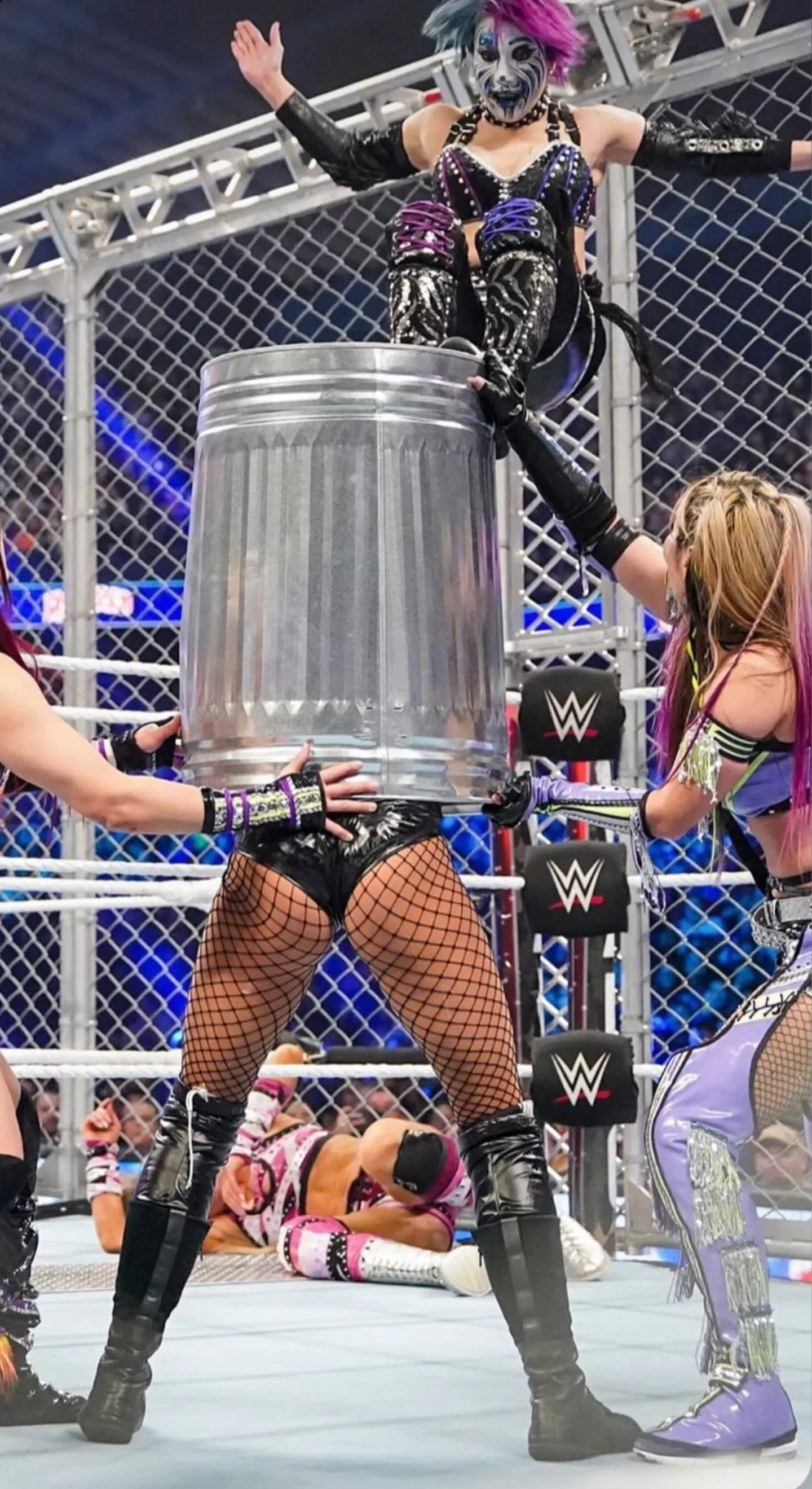 Becky Lynch MILF cheeks