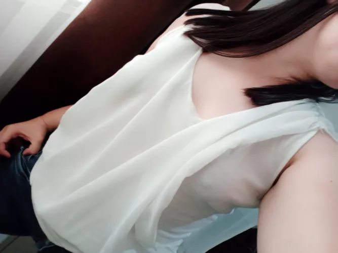 Braless Monday at work - Don't tell anyone!