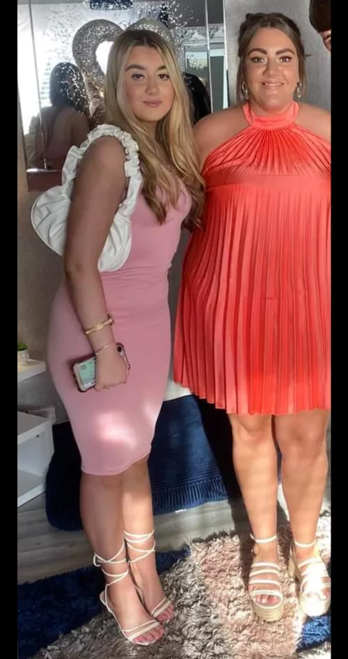 Daughter (Left) or Mother (Right)?