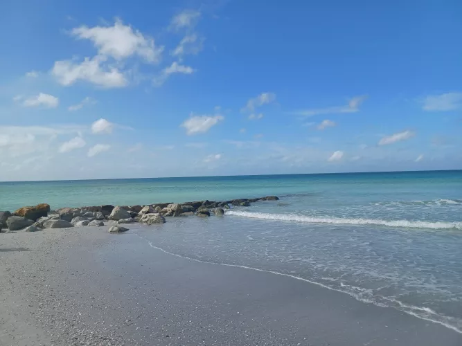 Even on my worst day, I can find peace at the beach 🏖