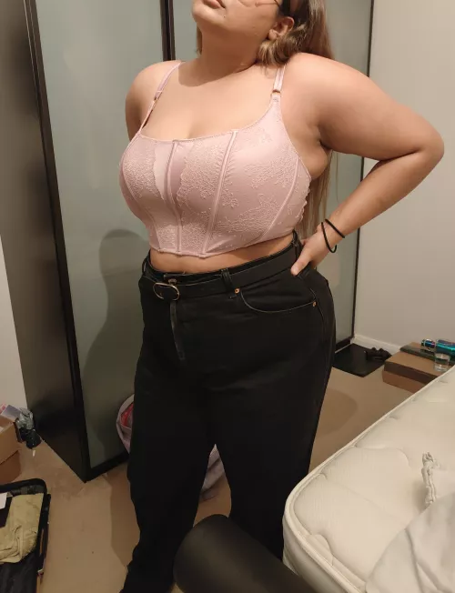 [F] Outfit check barbie themed
