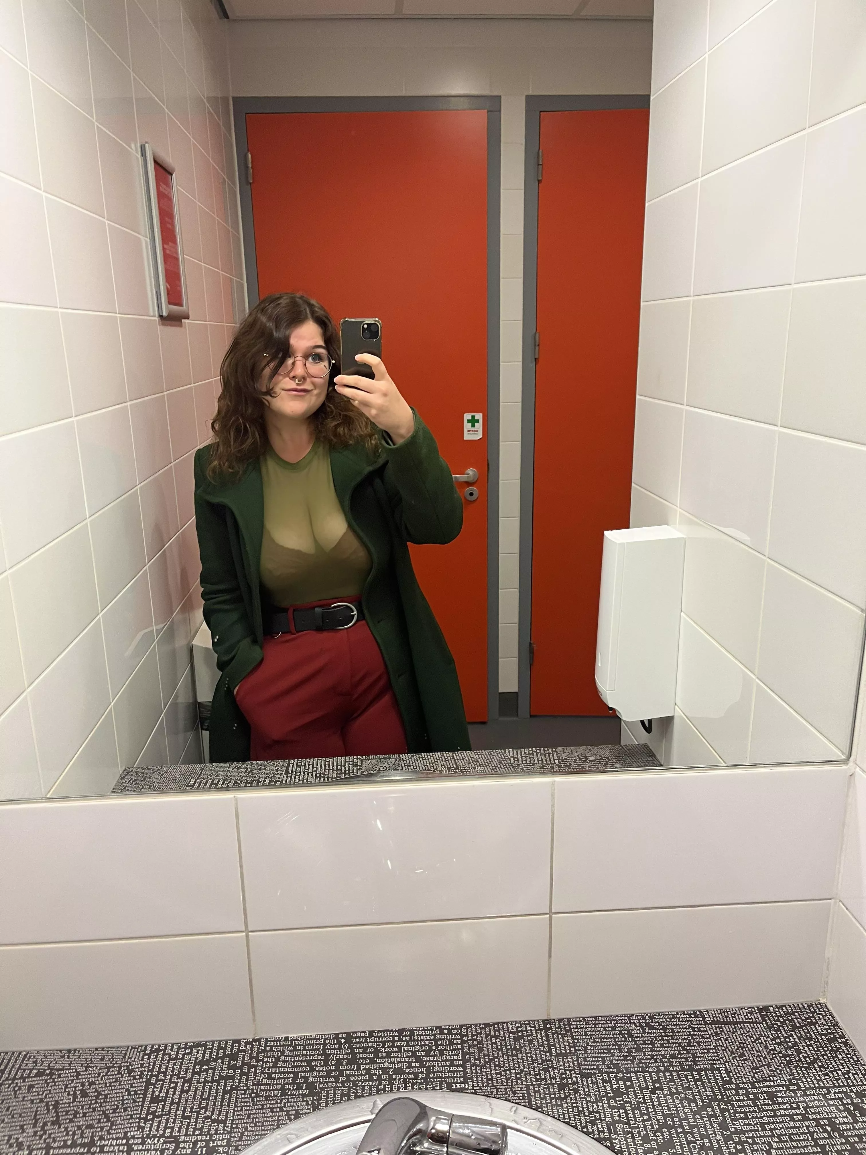 F23 here. Quite insecure about my body but working on it after lots of bullying