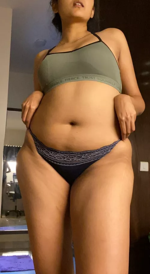 First post here, excited to see if you'd want to draw me💕🙈