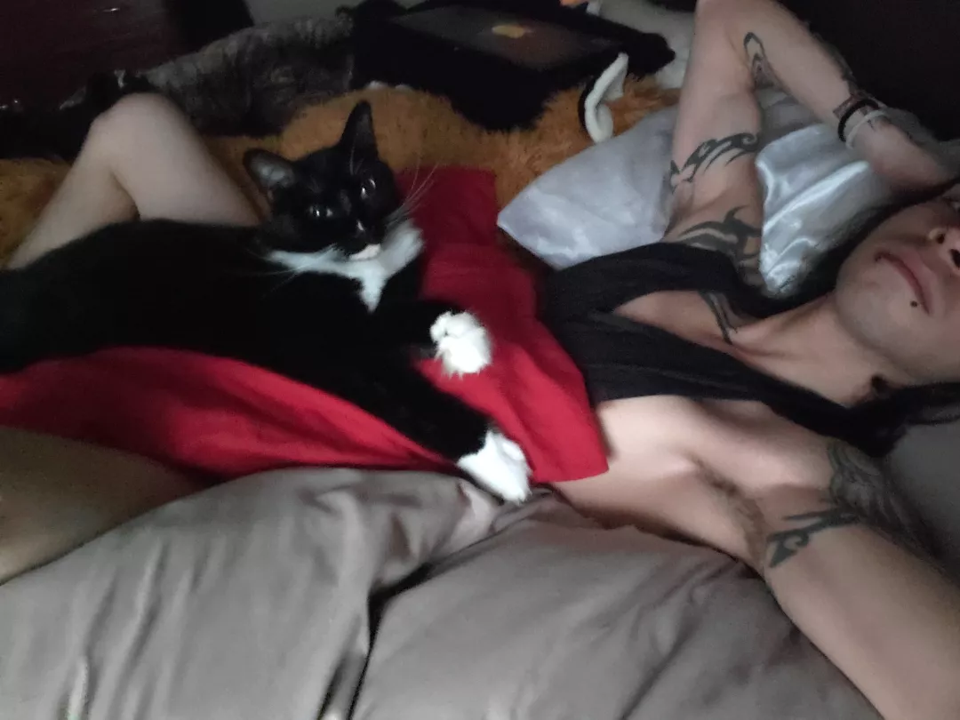 Goodmorning! This morning would be better with you're pn$$y on me instead