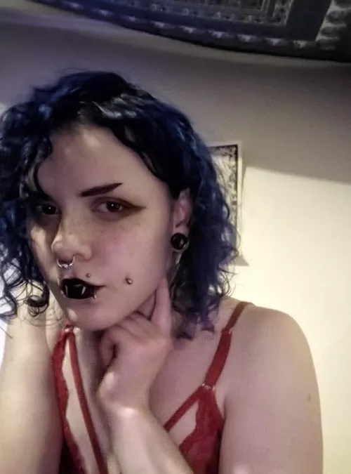 Got told my forehead's big but it makes me look like a doll lmao