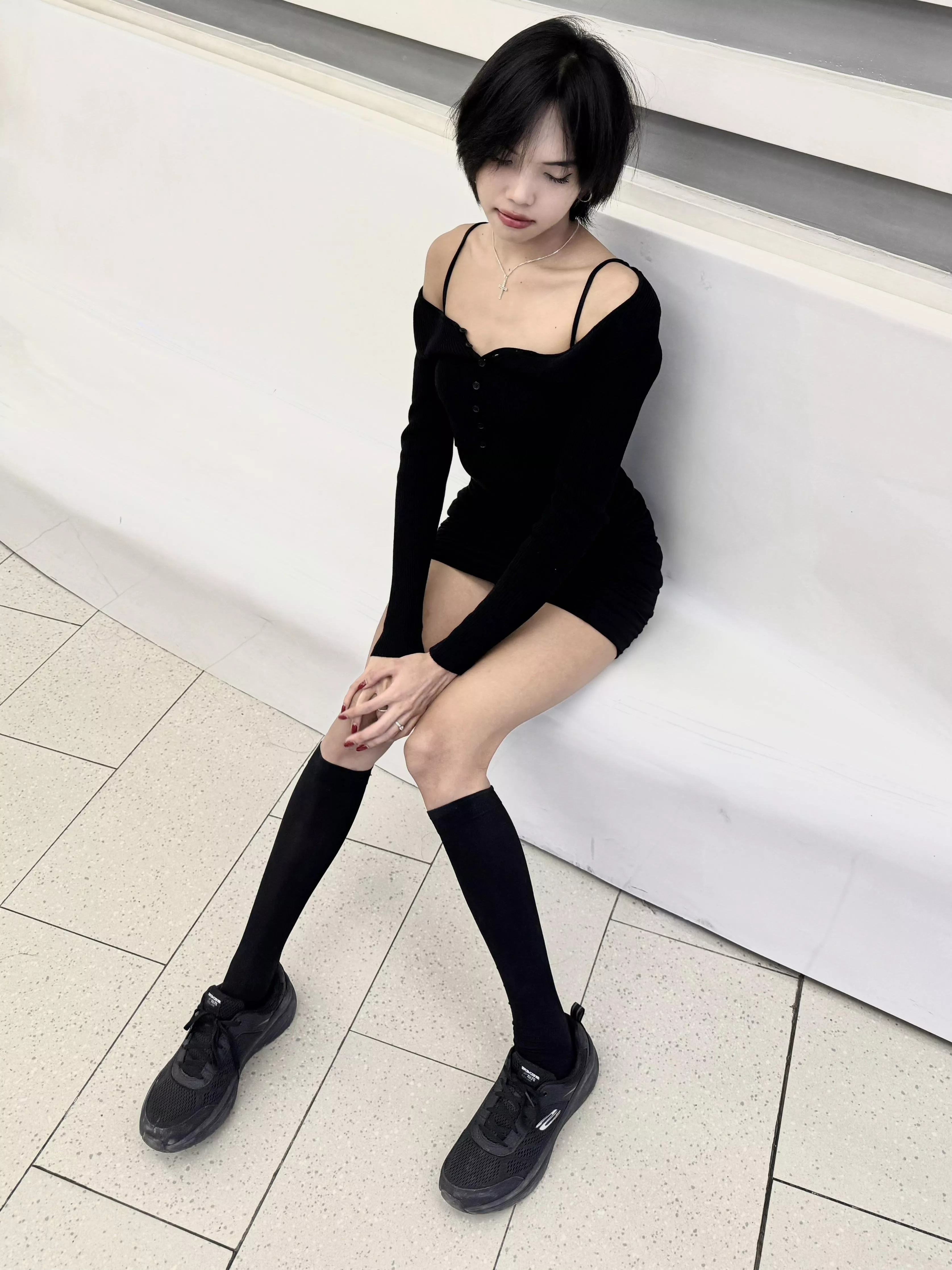 I think my fit is cute even tho i got some dirty looks when i went out :>