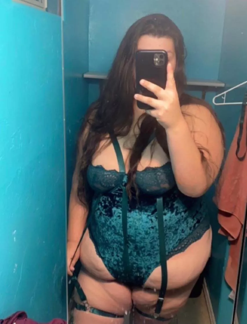 I’m all for the hot shit but i’m also a cool ass person, let’s be homies 🫶🏻😏