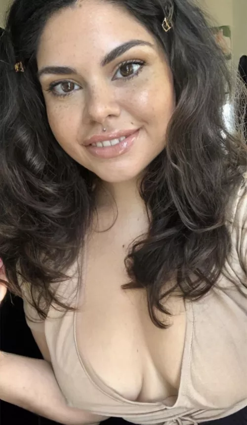 Low cut top and no bra, thoughts?