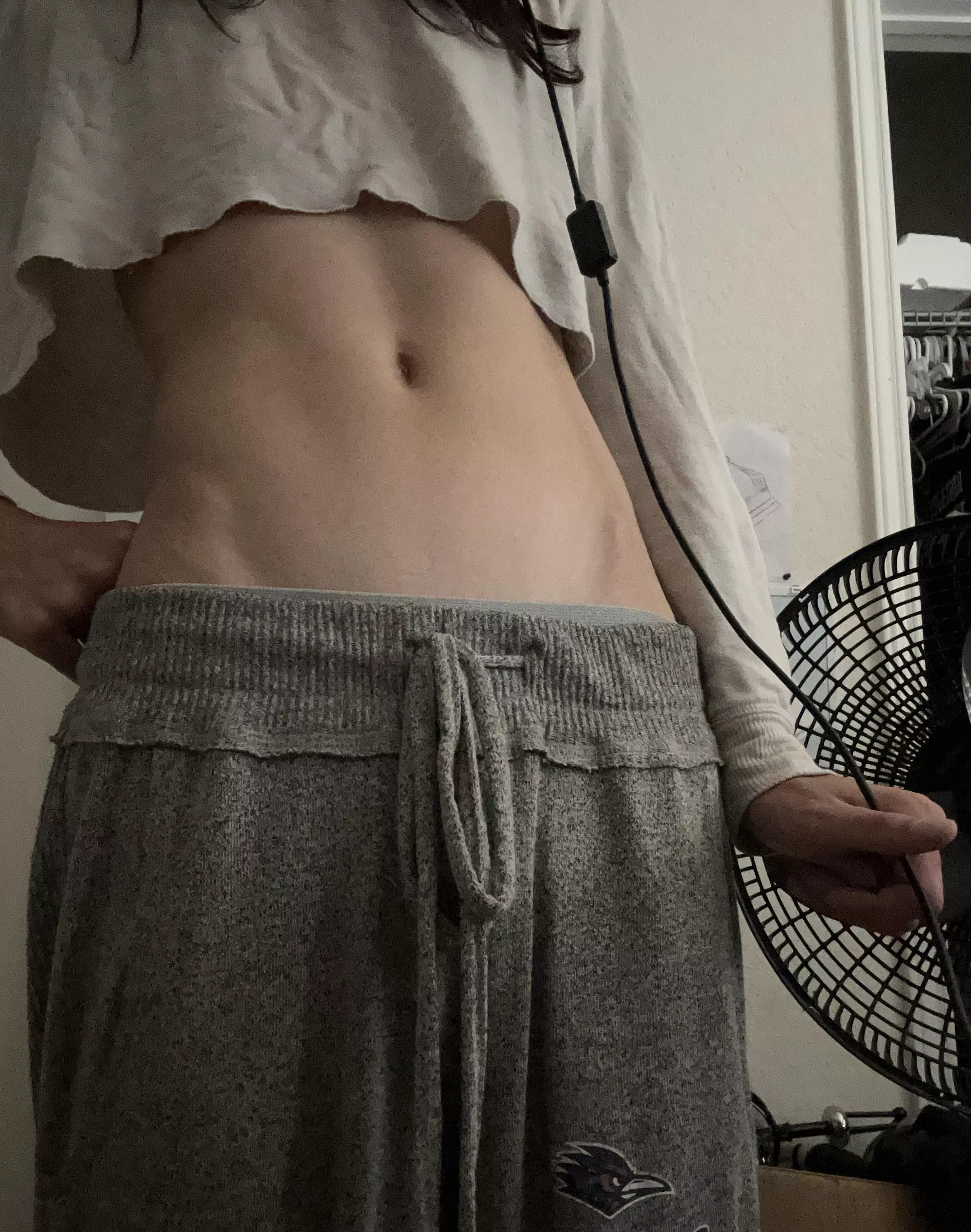 omg look boy tum😮