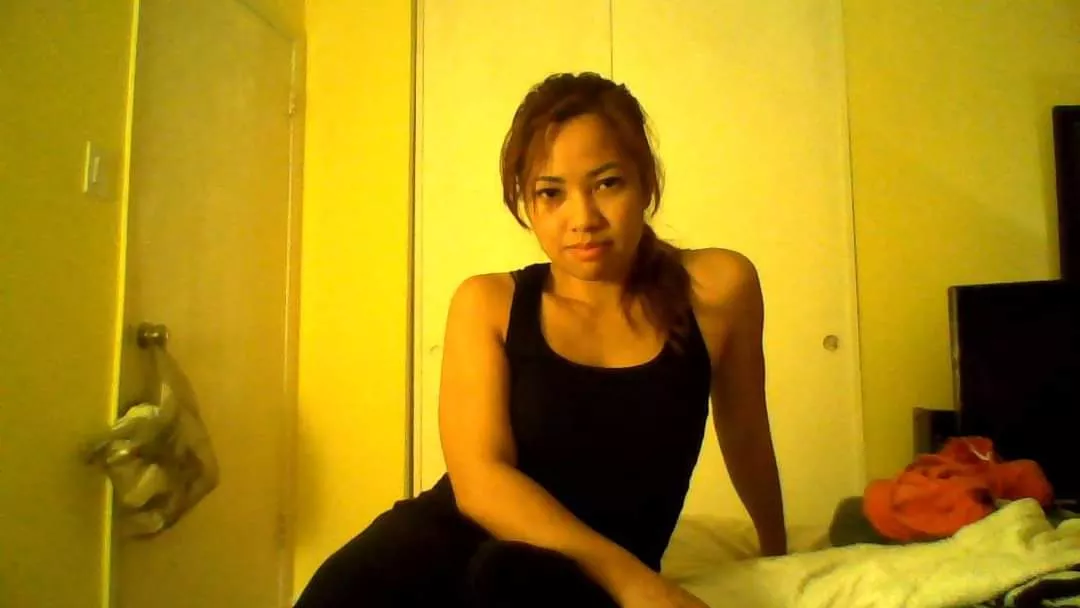 Quick pose from a Filipina MILF ❤️ ❤️ ❤️