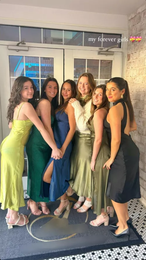 Six young sexy college friends/sorority sisters💯🔥