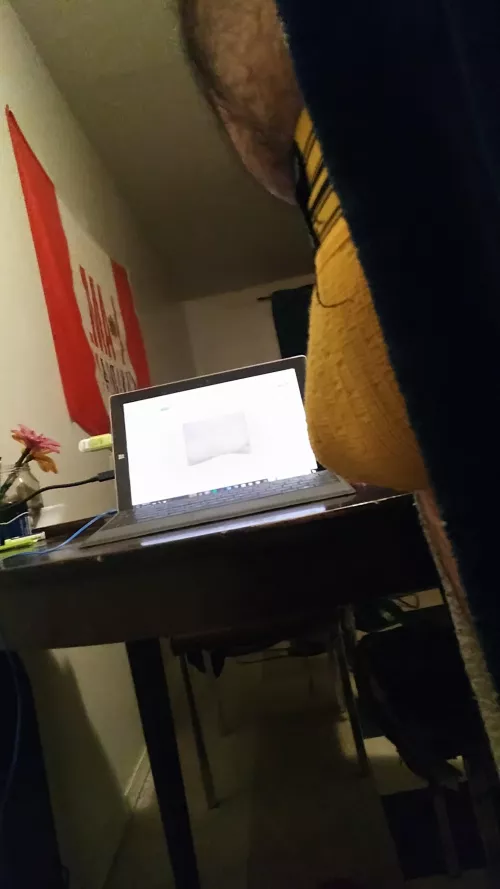 Still pervin hard.. What's on the screen? :o 😈