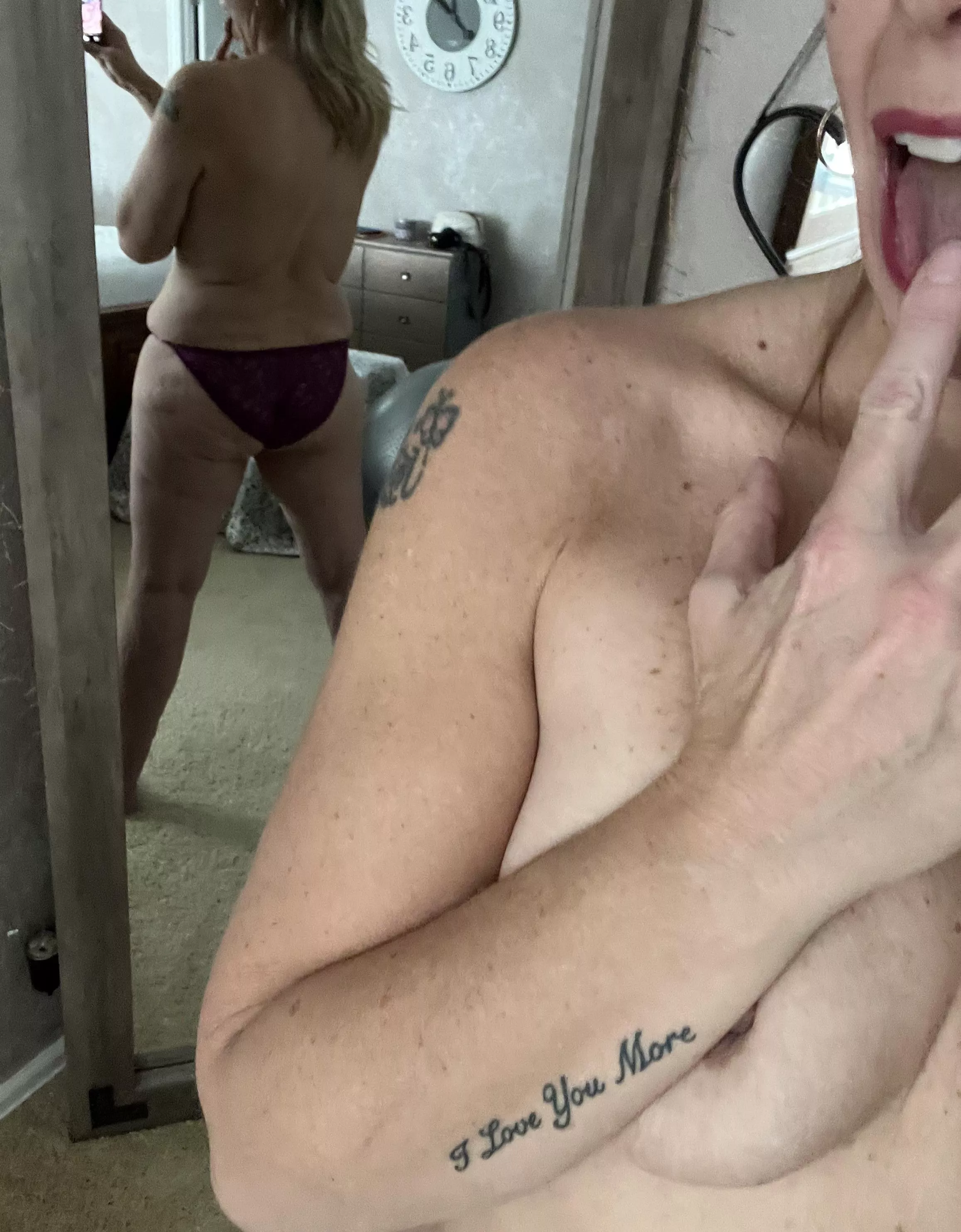 Waiting like this when u cum home