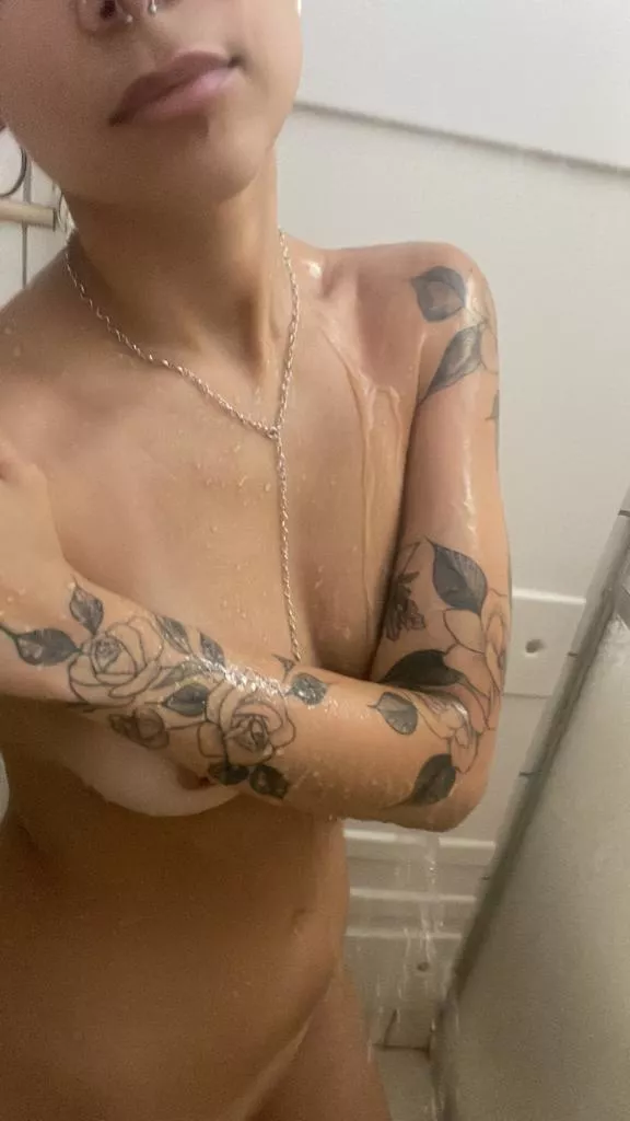 Wanna rub my back? 🔥