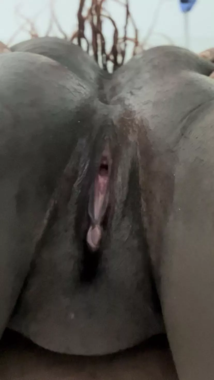 Who trynna put some cream in my strawberry punani 🫶🏾