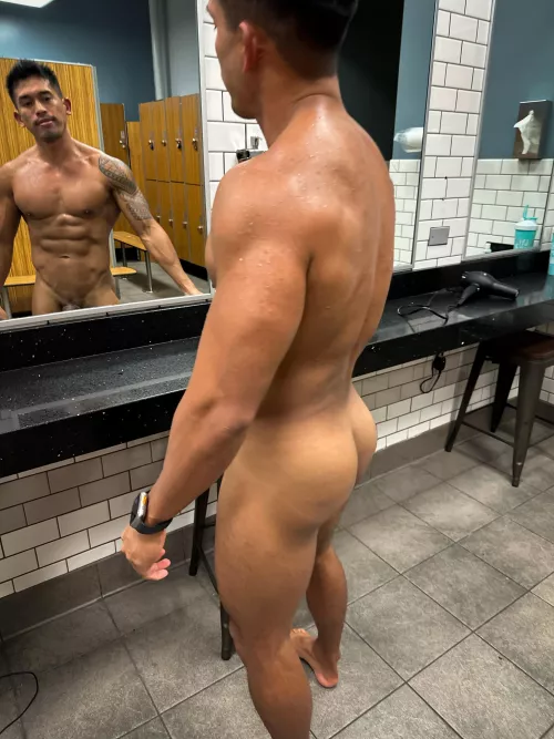 Would u take a peak?