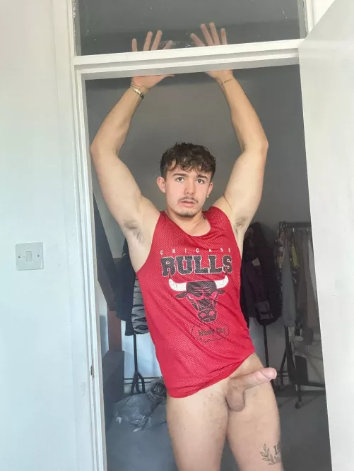 Would you let a 6ft giant breed you??