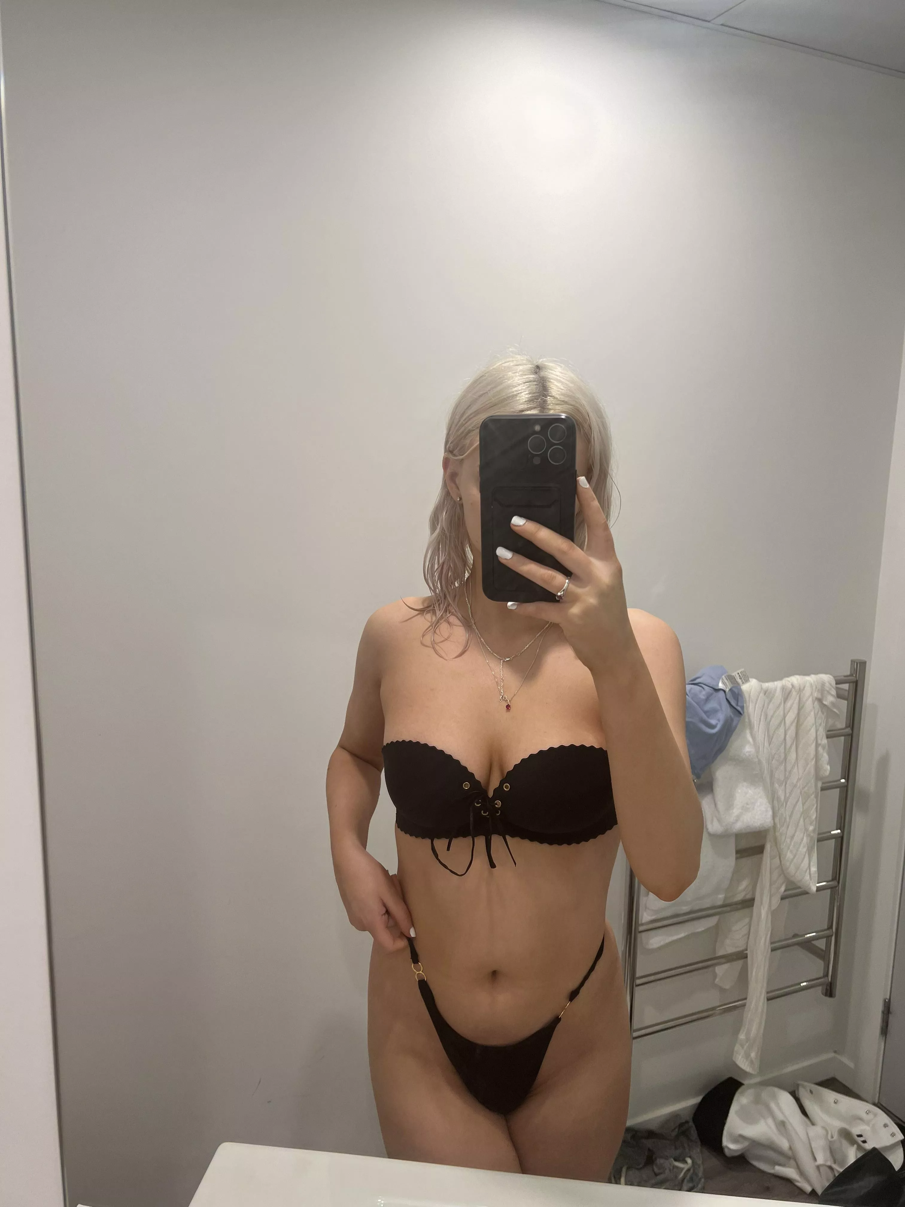 Are there any under appreciated husbands wanting to fuck under appreciated wives?