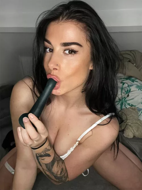 Can I be your little secret ;) 🪷Huge onlyfans discount, link below 🪷