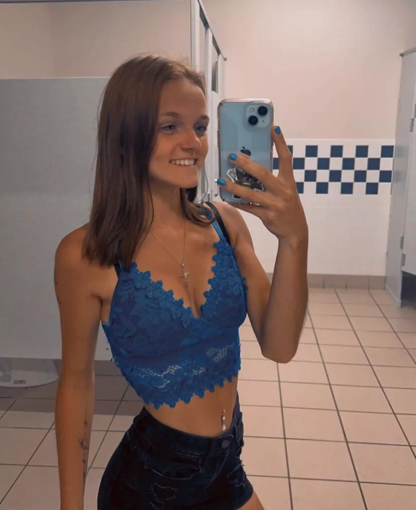 Cute blue crop top
