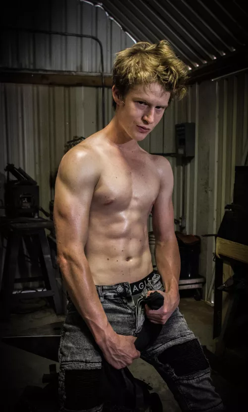 Do you already like oiled up blacksmiths? Or am I going to have to give you a crash course?