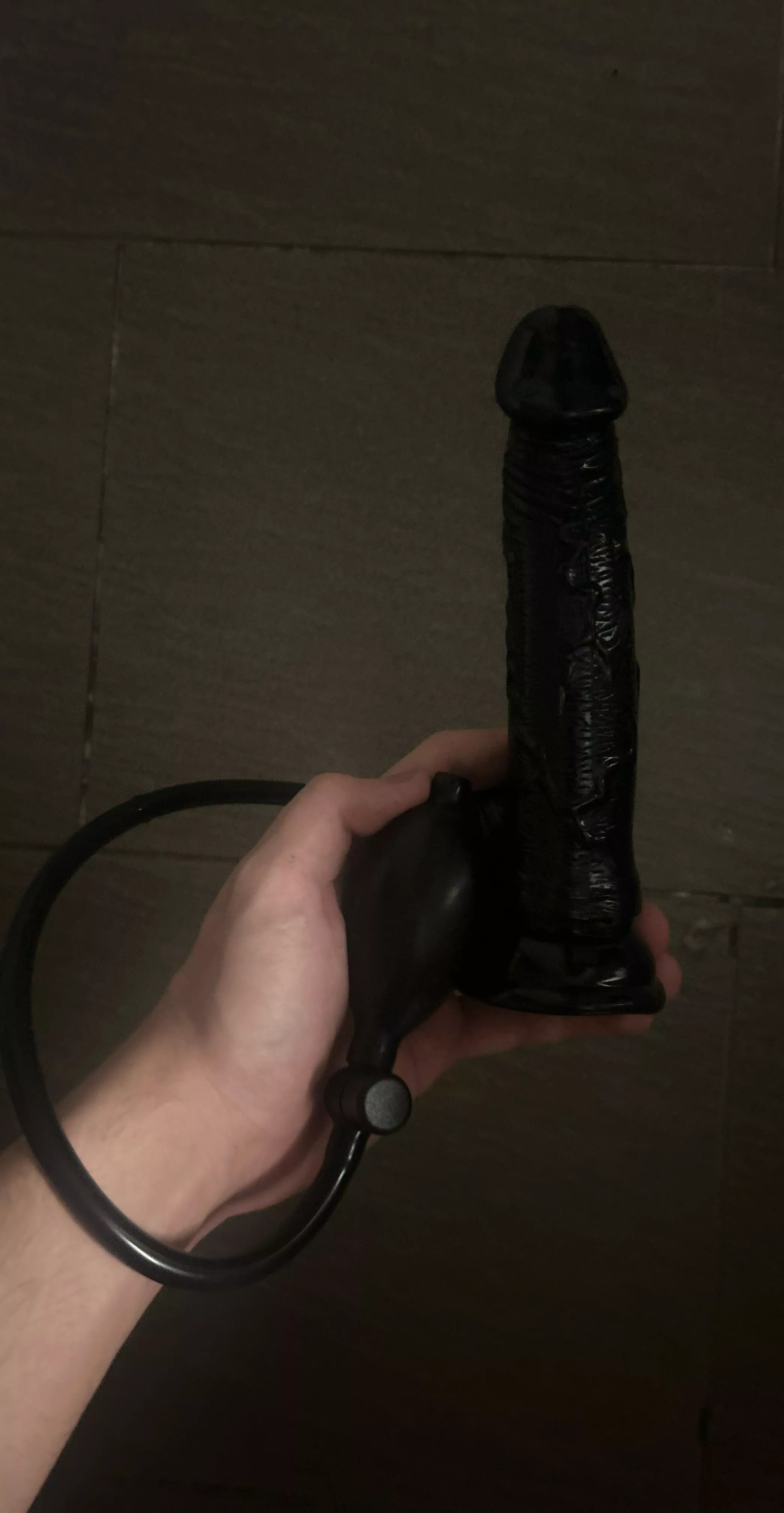 First pumpable dildo, wish me luck I’ve never gaped myself until now