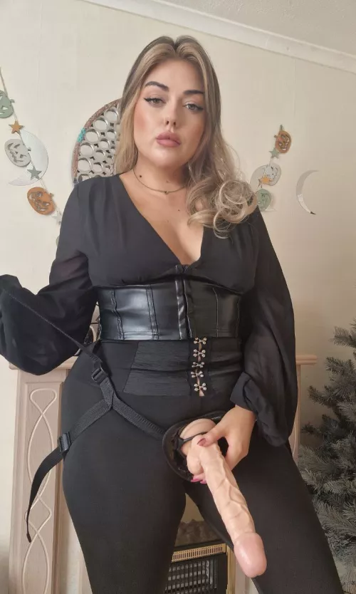 Get down on your knees and suck it! Right now!