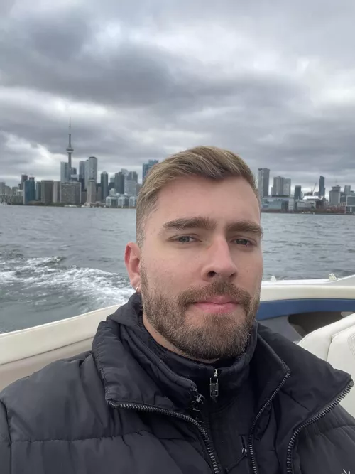 Had a great visit to Toronto last month 🇨🇦 boated on Lake Ontario - it was beautiful ✨