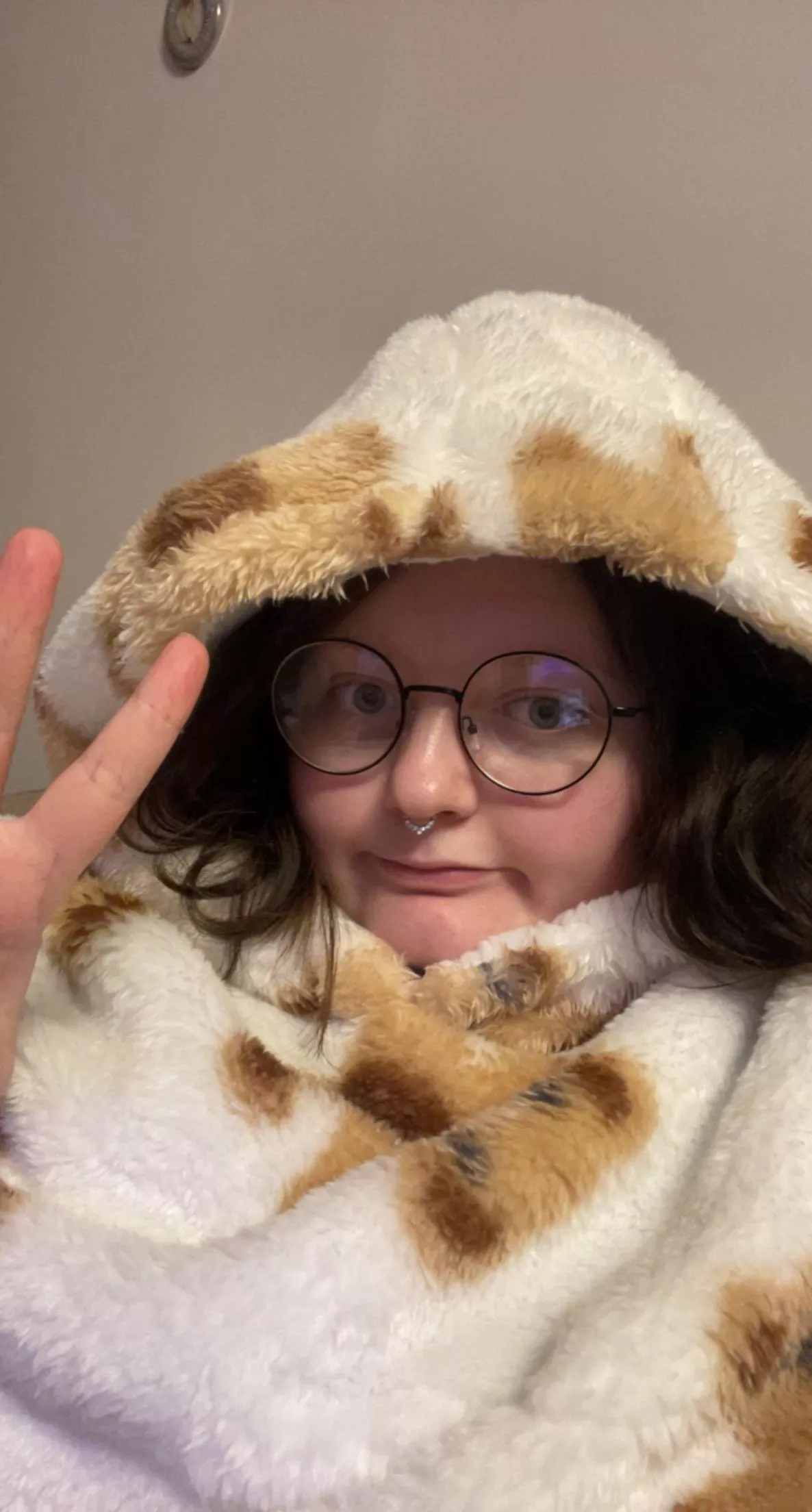 hehe i love this teddy hoodie!! so soft <3