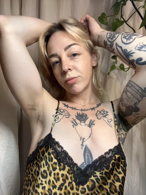 I promise it’s there, it’s just blonde