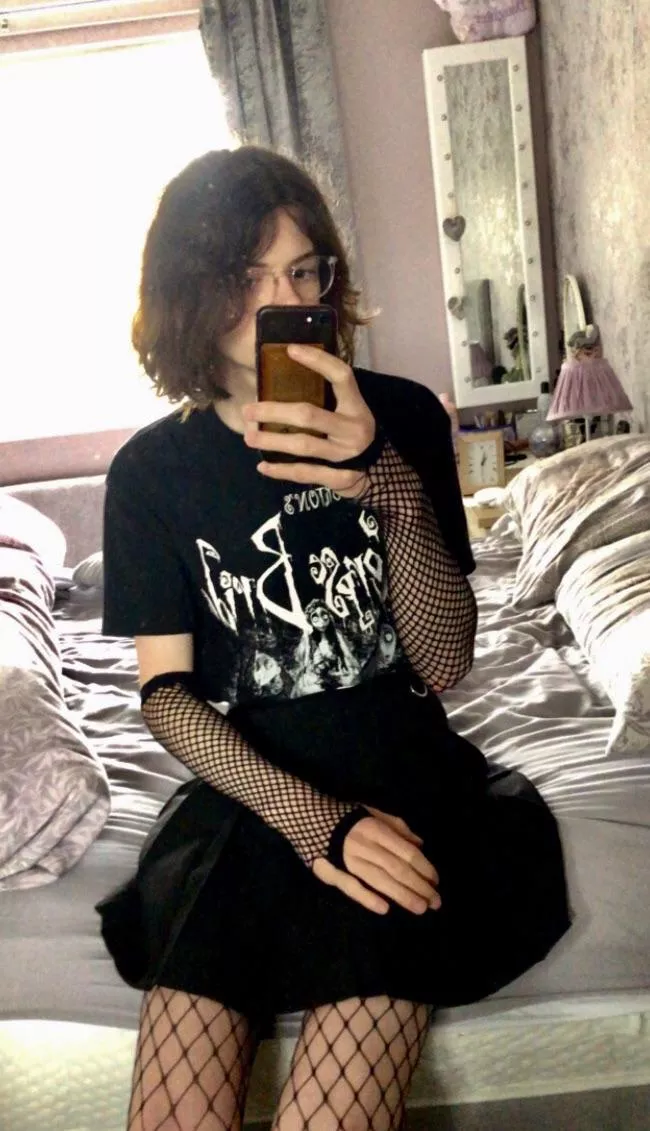 I really like this outfit :3🖤🖤