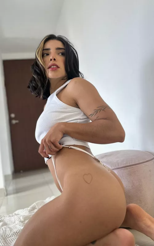 I sometimes think Reddit wants to see the front and back, so here it is