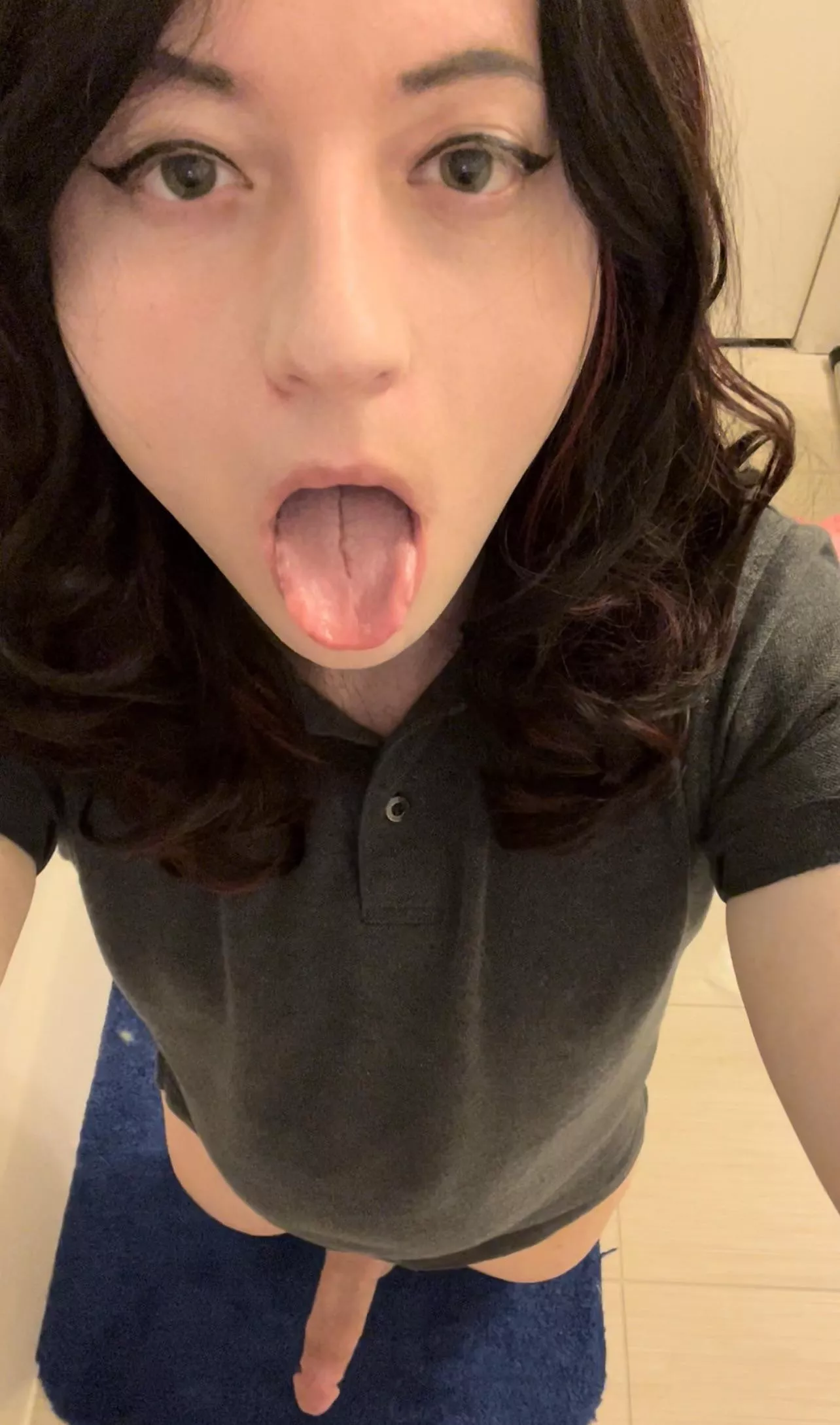 It's not gay if i look like a girl, right?