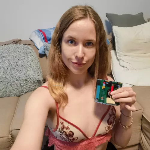 I've almost finished my harry potter lego set. Can you guess what I'm building? ✌️