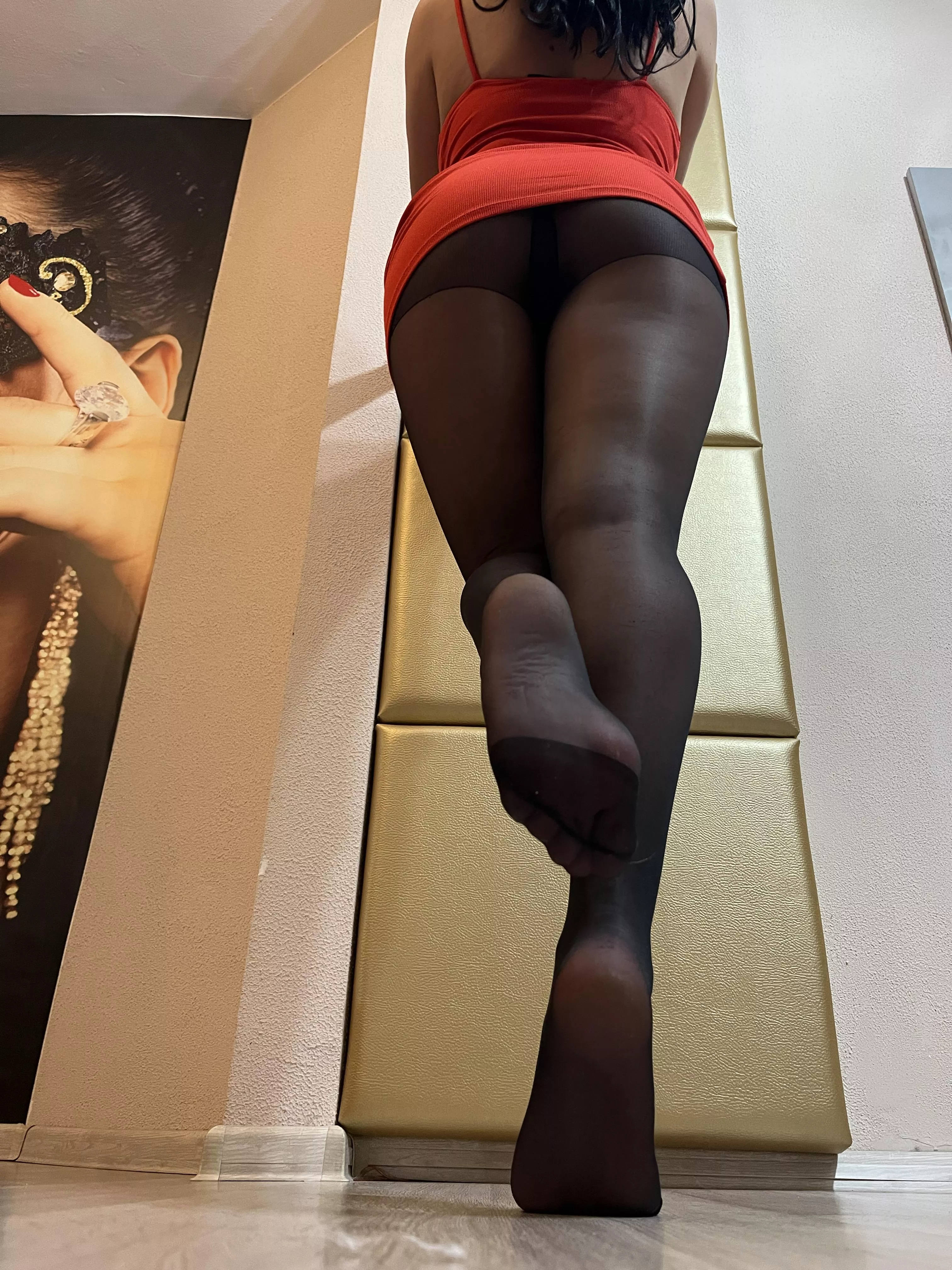 Let's have a great day together. I'm online now https://chaturbate.com/alliana_joy/