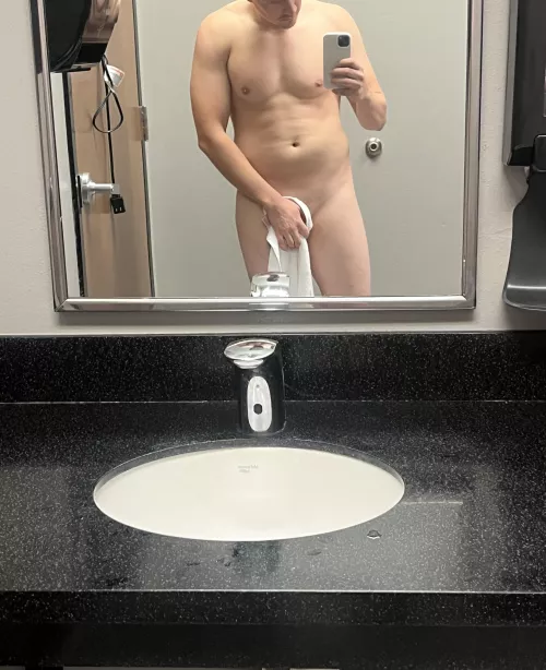 (M) help me dry off