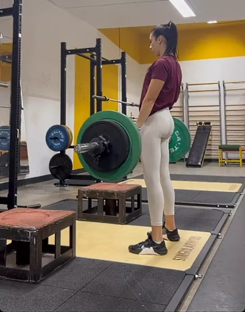 Nerea Perez - Spanish Pole Vaulter