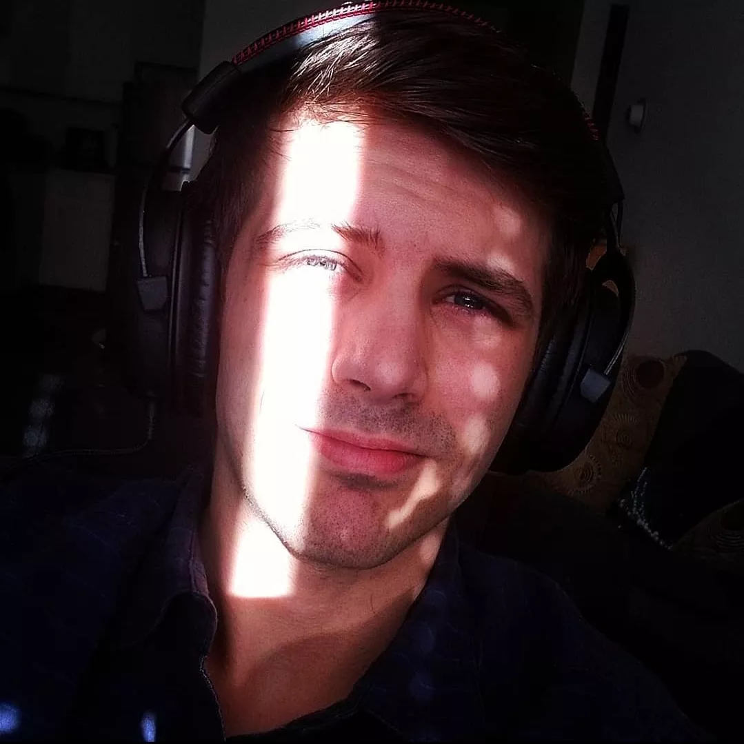 Putting my pc by the window was a bad idea... looking for better shades