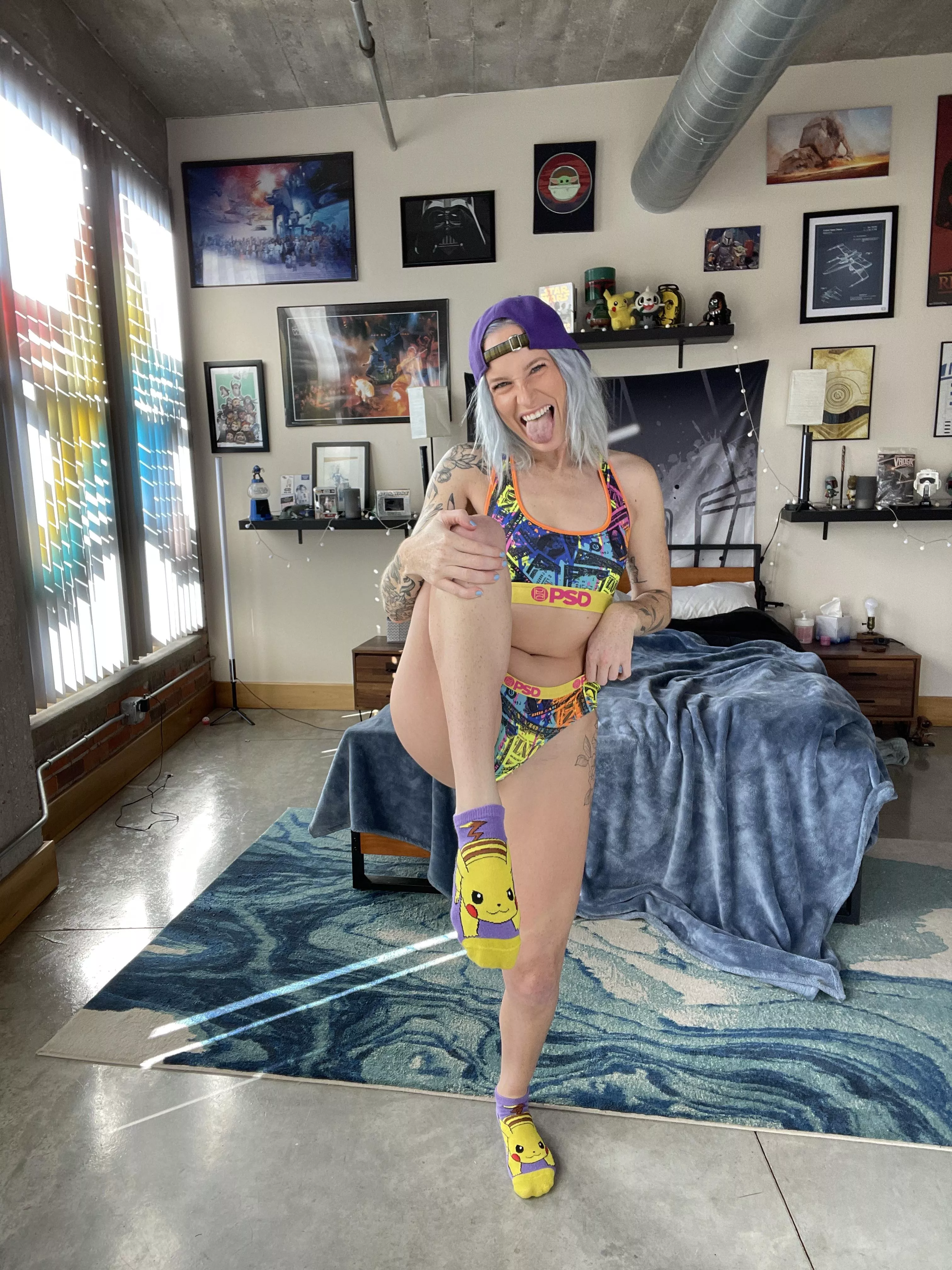 Sexy nerd in Pika-socks [f]