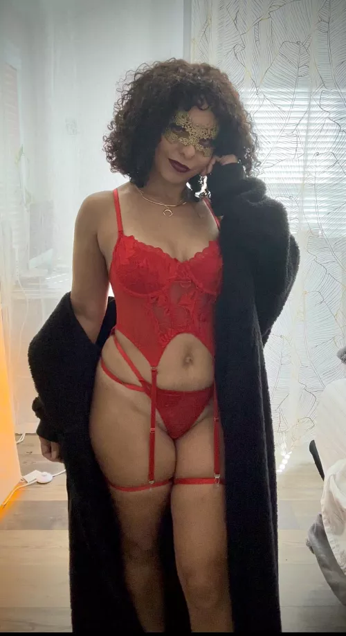 They say MILFs on Mondays but i like to misbehave 7 days a week