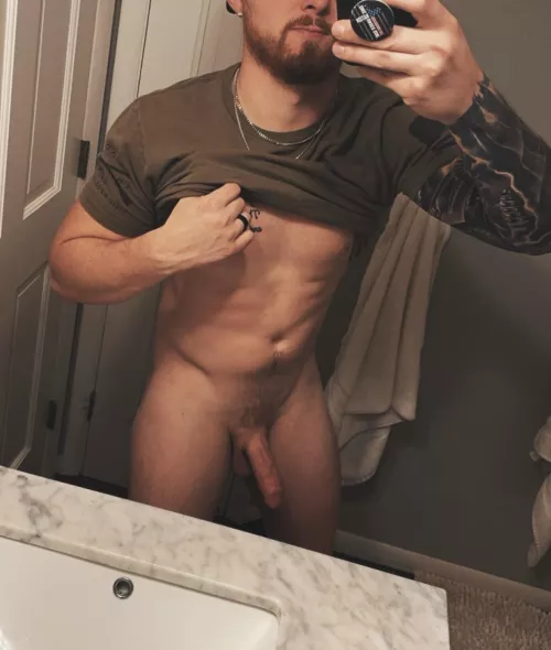 What do you prefer to look at more?😉👅💦