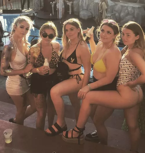 Which one to fuck? [5]