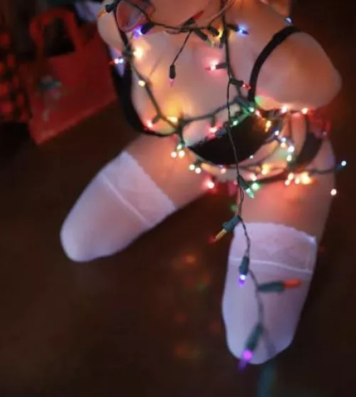 Wyd if you wake up to me under your Xmas tree