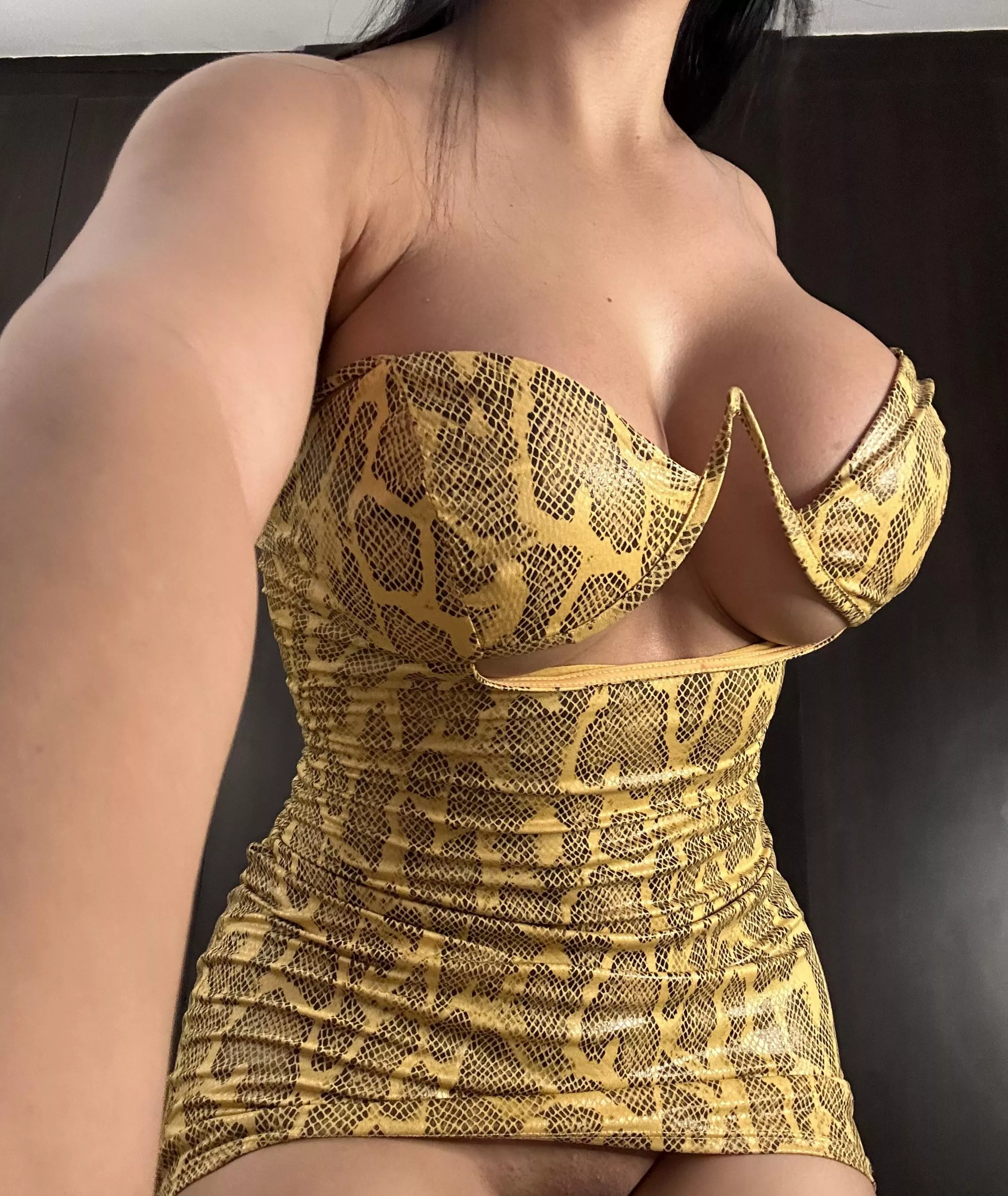 your fav milf next door