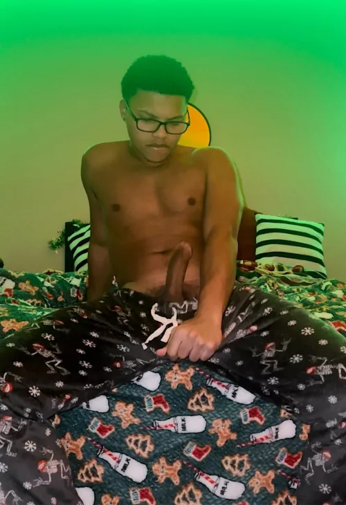 (25) say yes if you wanna swallow my cum 🥛