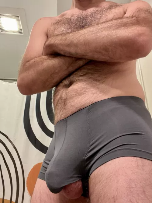 Any men here wear David Archy boxer briefs? Is this how they’re supposed to fit?