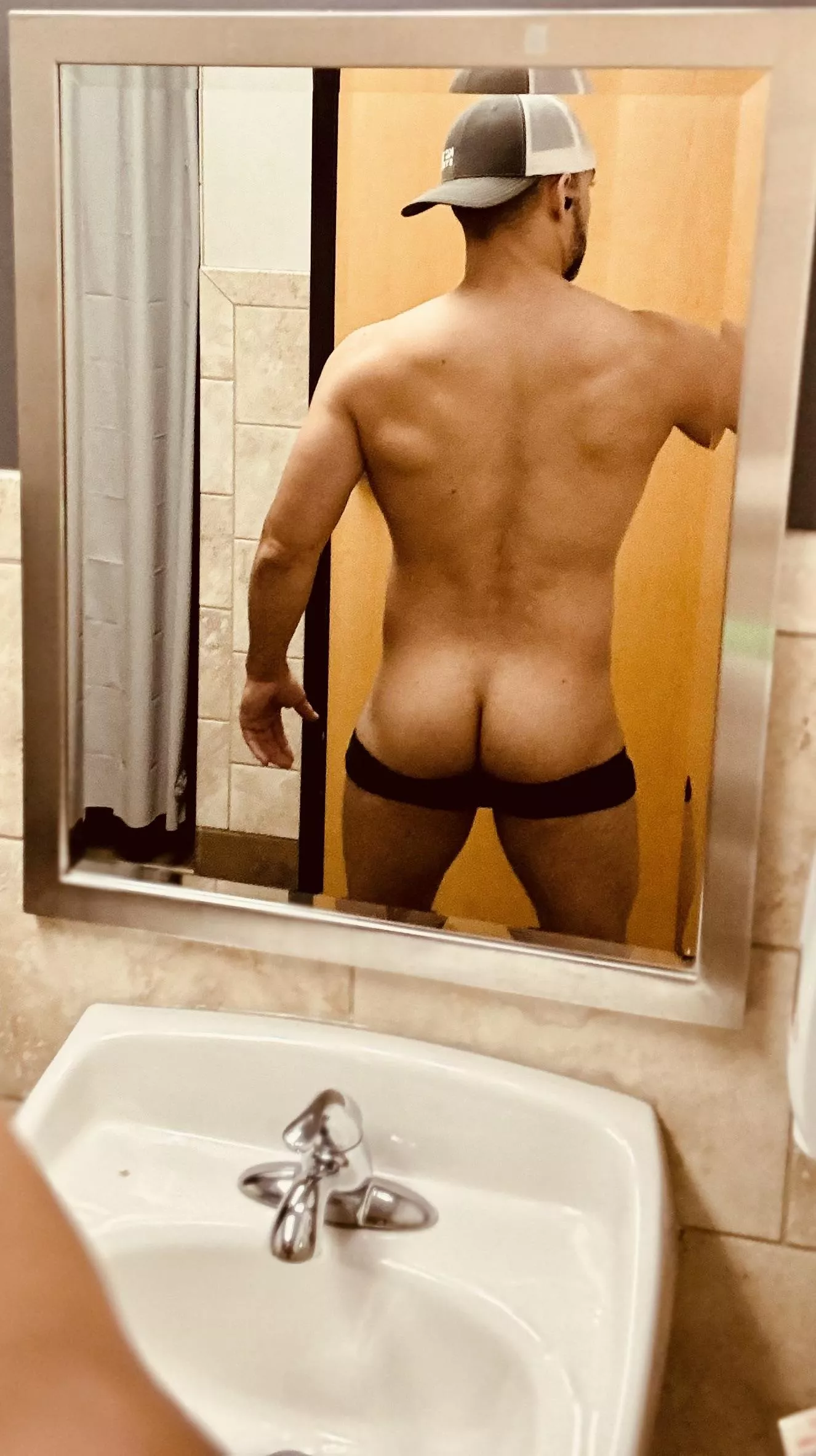 Been gone for a while…but I’m back at it…new account new me 💪🏽