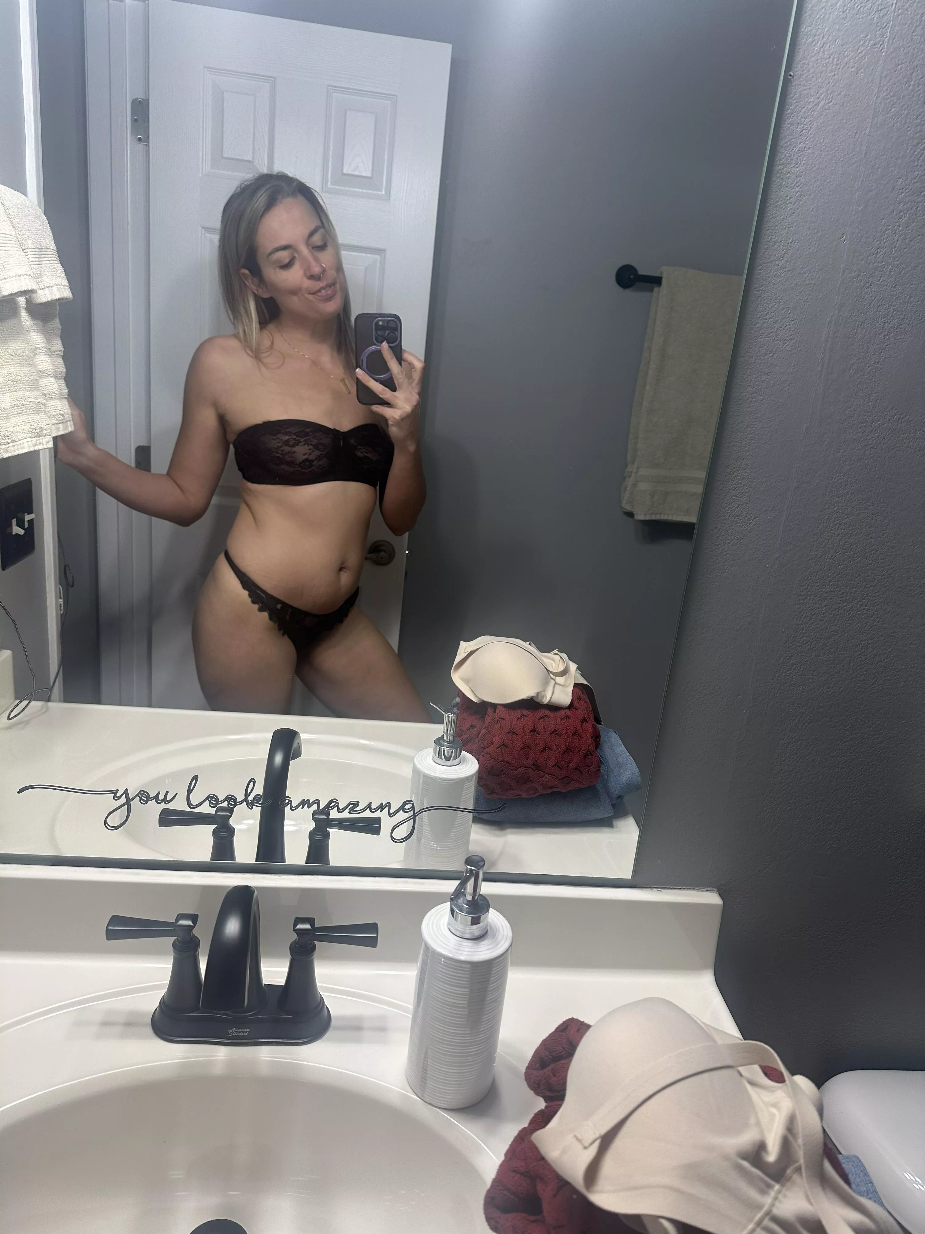 Big muah to all the milfs. Hope you have a great day!