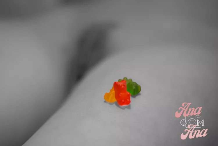 CHEEKY GUMMY BEAR
