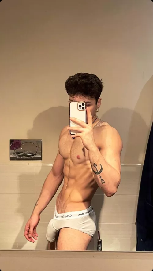 Come and explore me 😉27(m)